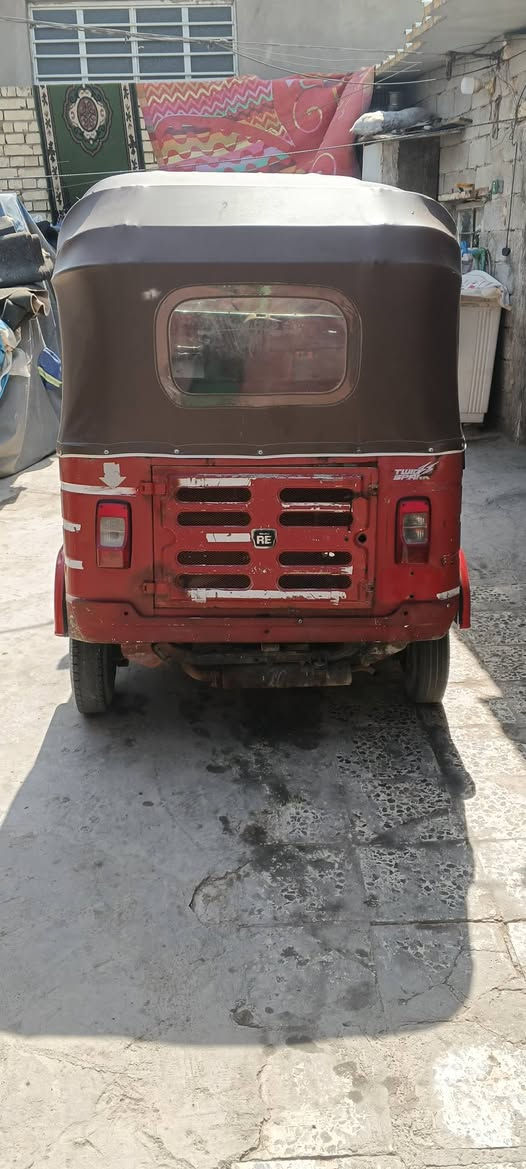 السلام عليكم تكتيك للبيع موديل 17 شهر 9 تك تك نظيفه خير من الله اوراق السعر 2700 وبيها مجال عنواني بغداد حسينيه المعامل ***********
