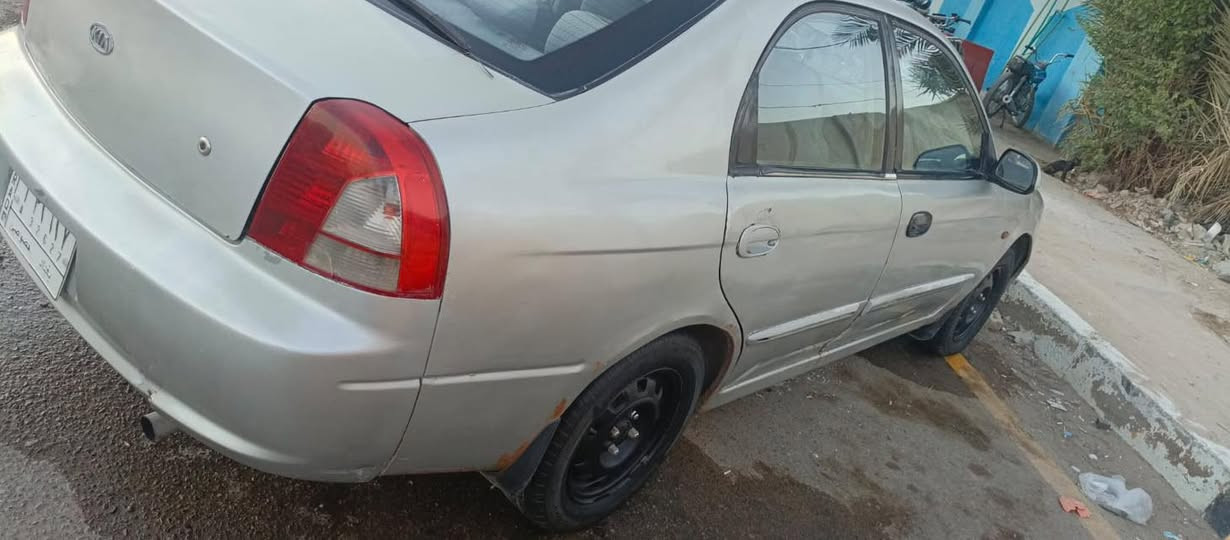 سبكتره موديل 2004
بسمي 
تخم تايرات جديد
شاشه
سنتر لوك 
جام كهربائي 
مكينه 1600 دوش 
گير عادي
تبريد شغال

***********
