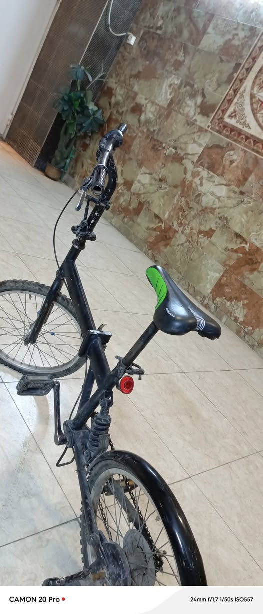 السلام عليكم بايسكلات للبيع السعر الواحد 40وبي مجال اذا تاخذهن ثنينهن كلشي مابيهن بس الاسود بنجر واحد لا غير شرط الفحص ال BMX صيني درجه اولى والبايسكل العقرب ياباني درجه اولى البايسكلات نضيفات  استخدام قليل
الرقم ***********
العنوان بغداد الكاضميه
