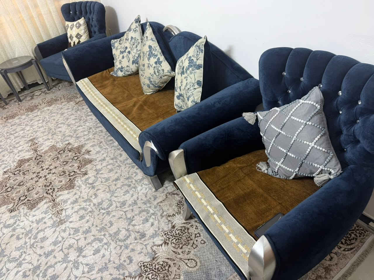 مساء الخير تخم تركي 10 مقاعد جديد الله شاهد قبل اسبوعين مأخذي حي الشباب السعر 800 الف ‭0773 854 2759‬
