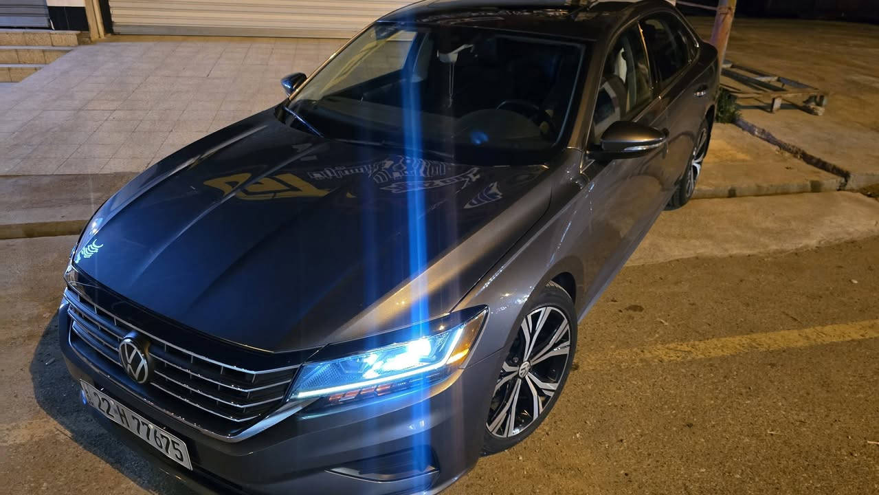 السلام عليكم 
Volkswagen 
Passat
2021
R_lineفول مواصفات
محرك  4سلندر 2.0 توربو 
كشنات جلد تدفئة 
فتحة سقف 
كامره خلفيه 
رادر 
بصمه 
مثبت سرعه 
مراقبة النقطة العمياء 
تشغيل عن بعد 
لايتات زنون ليد 
ابل كاربلاي للاستفسار خاص او ***********
