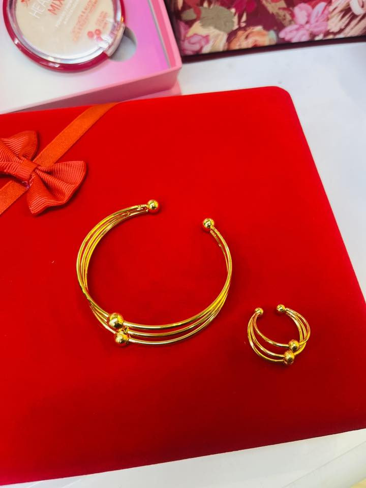 كوزمتك ئاسو❤️
اهلاً وسهلاً زبائننا الغوالي ❤️
وصل وجبه جديد 
❤️
خاتم +سوار 
ذهب برازيلي اصلي 
تميزي بإطلاله جميله ومختلفه 
❤️
العنوان/خانقين شارع الاطباء فرع عماد مرطبات ❤️
يوجد خدمه توصيل لجميع محافظات العراق


**إذا كنت صاحب هذا الإعلان وتريد حذفه لأي سبب، رجاءا أرسل رسالة إلى الدعم الفني**