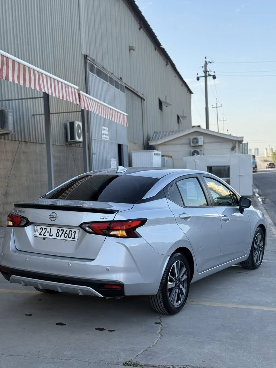 نيسان فيرسا 2023 SV
بدون صبغ بدون دواخل ماشي 50 الف مايل 
كير محرك حجر مكفول 
ملاحظه. / السياره ماتطلع صور ضربته
المواصفات 
بصمه تشغيل / رادار 360 / حساس خلفي 
ويل كب / شاشه وكامرا خلفيه / تحكمات كامله 

مكان السياره اربيل 
السعر ١٢٧ مجال قليل بعد المعاينه
واتس واتصال ***********
