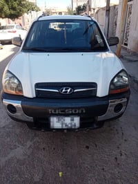 توسان 2009 • مكينة 2000 • كير ومكينة مكفولة