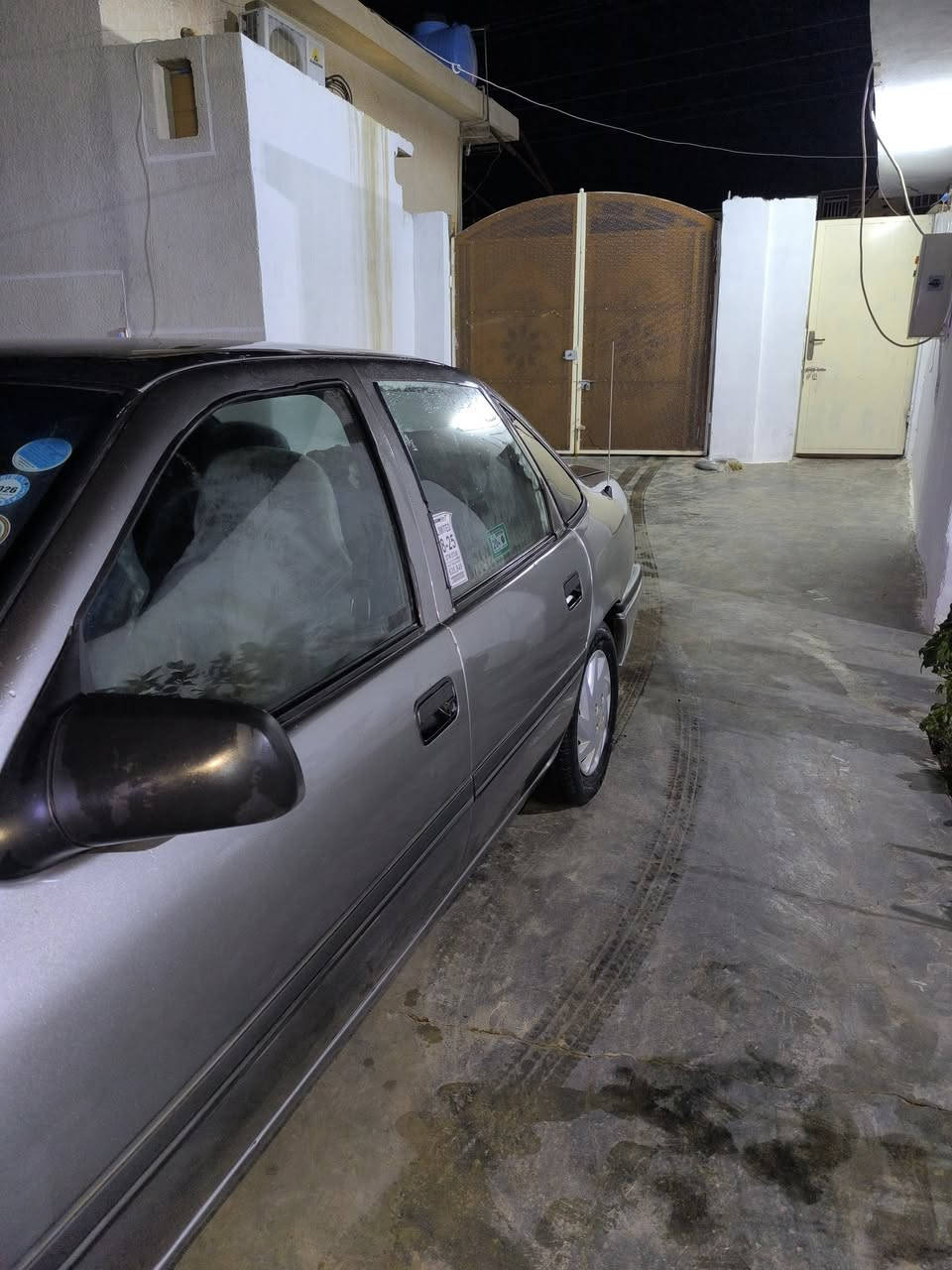 السلام عليكم اوبل فيكترا موديل 1991 رقم السليمانية تحويل ثاني يوم كير محرك 1800 المرغوب مكفولات صبغ للجمالية كشر حيل نضيف كفالة  
السعر 47 بيها مجال بسيط 
***********
