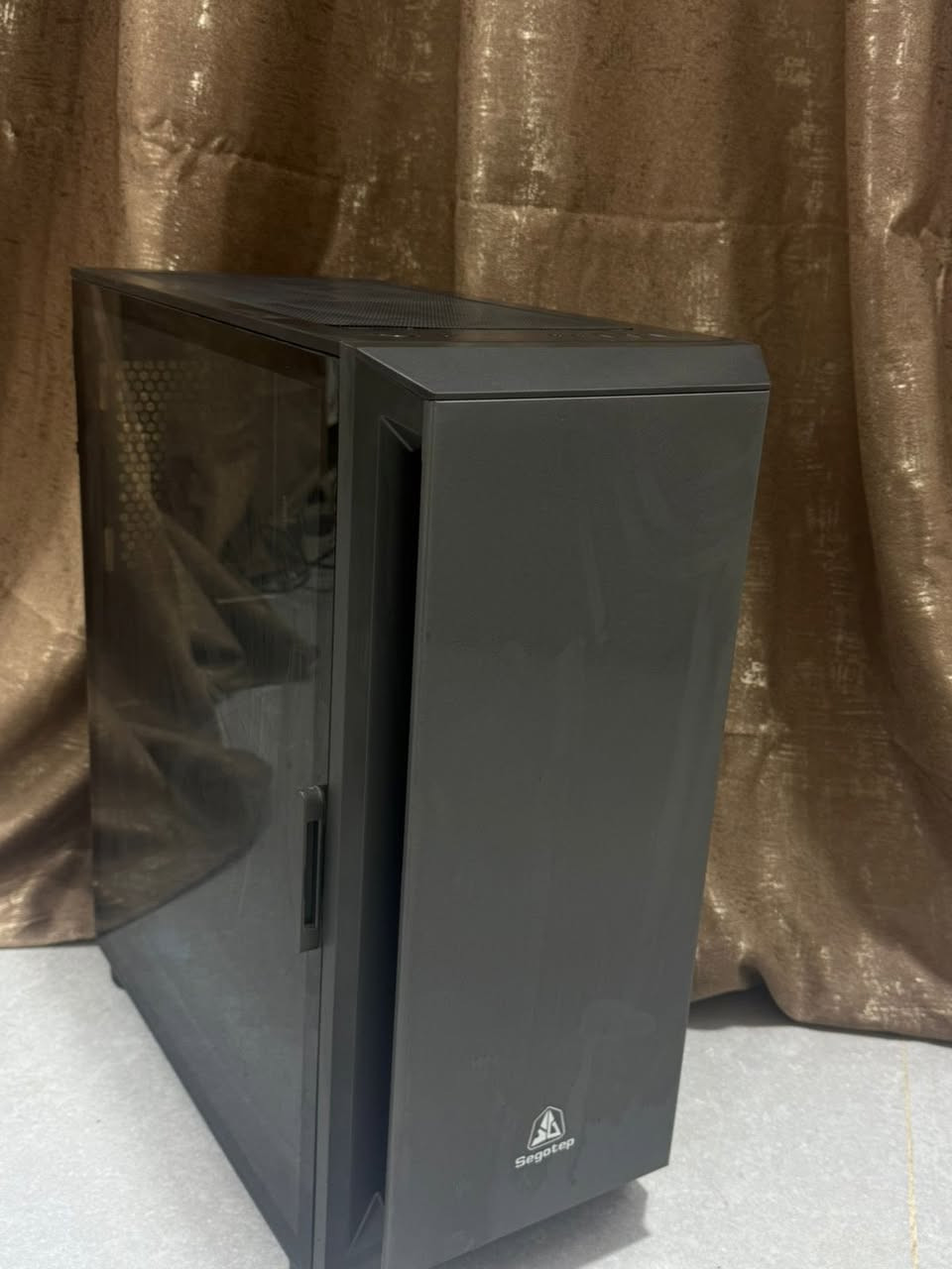 تجميعة Gaming للبيع 📍
CPU: Ryzen 5 5600x .
GPU: RTX 2060 6G Zotac Gaming .
Ram: 8x2 16G 3200 MHz RGB .
Motherboard: ASRock B550 HDV .
PSU: AeroCool 550W .
Ssd: 256G .
HDD: 1T .
Case: SegoTep .
السعر : 700 وبيها مجال .
واتساب : ***********‬ .
