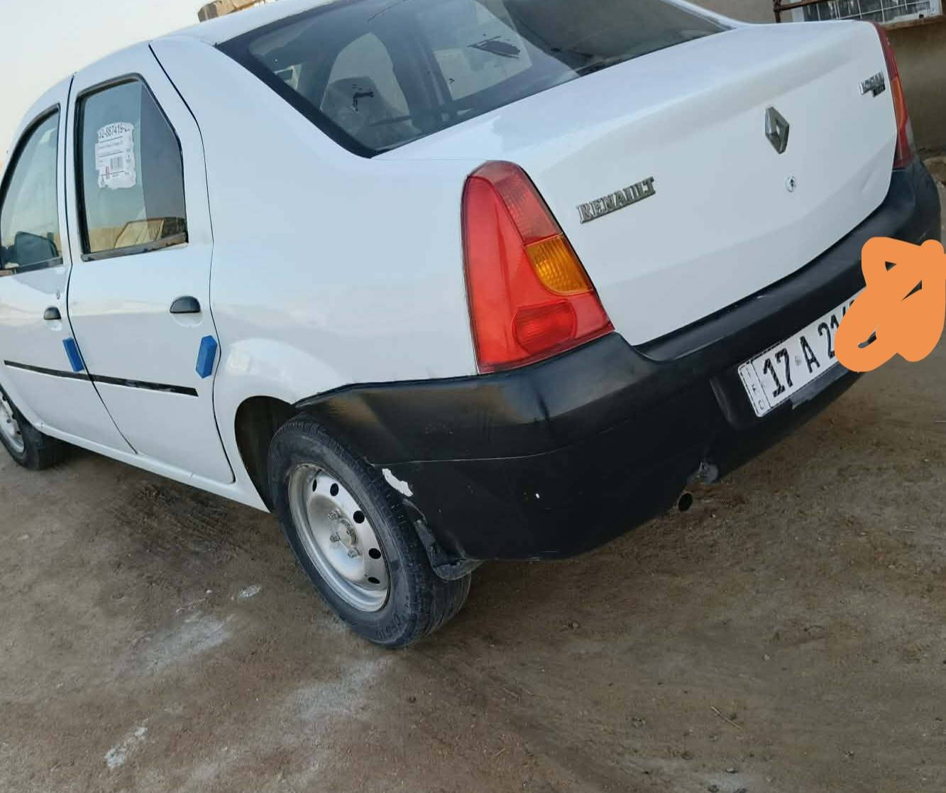 السلام عليكم رينو لوكان موديل 2010، مصبوغة  (حزام)، مكفولة من الضربة،   (كير) والمحرك مكفولات، و الحداديه  جديدة.  باسمي (رقم مثنى)،  (السنوية) ساري لغاية 2031. مكان  السيارة: السماوة  السعر 40وبيه مجال– المركز. البيع نقدًا فقط. رقم الجوال ***********
