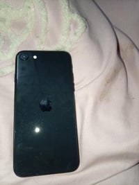 ايفون SE • ذاكره 64 • بطاريه 75%