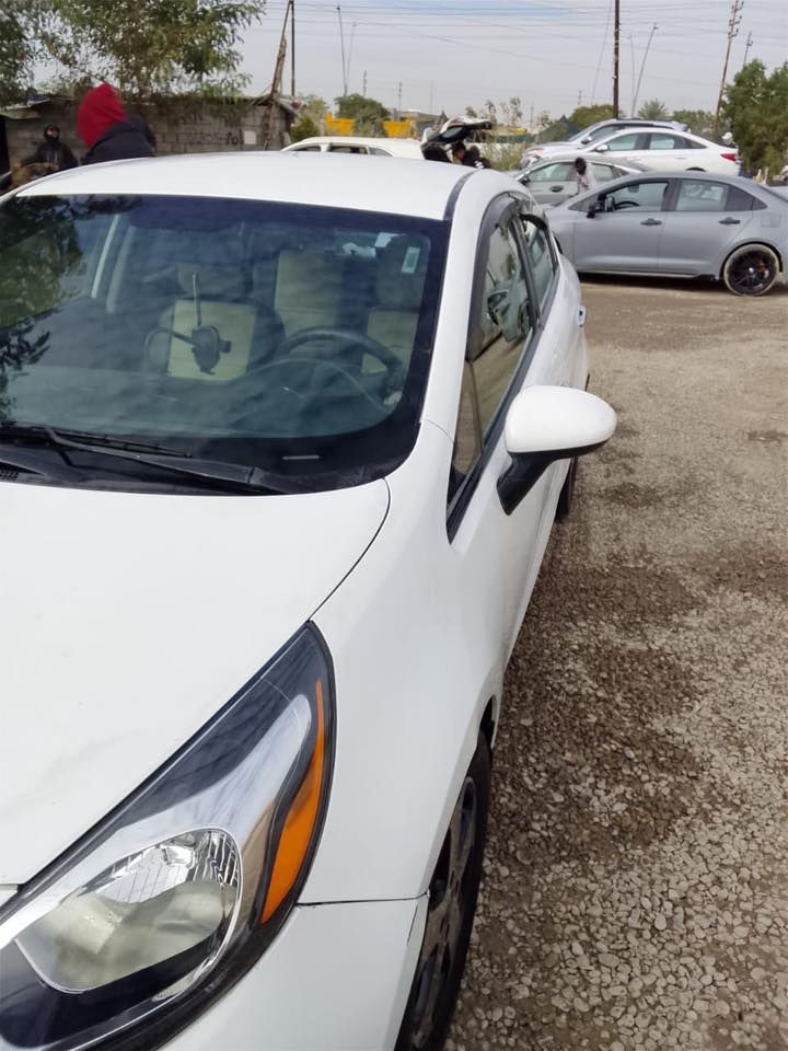 للبيع كيا ريو موديل 2013 محرك 1600 امريكي
رقم ديالى
تحويل ثاني يوم سونار موجود تجي تفحص وتدلل حك الجيه
 مكاني بعقوبه اتصال على صاحب السياره
السعر84 وبيه مجال ***********
