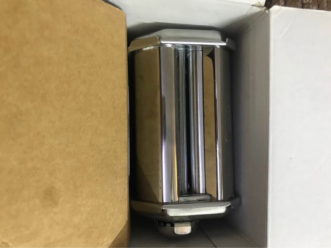 متاح ماكنة صنع المعكرونة مصنوعة من الستلستيل قطاعة قوية جهاز لصنع السباكتي واللازانيا او الزلابية والمعكرونه ايطالي الصنع جديد سعر 25 الف. بغداد, العراق


**إذا كنت صاحب هذا الإعلان وتريد حذفه لأي سبب، رجاءا أرسل رسالة إلى الدعم الفني**