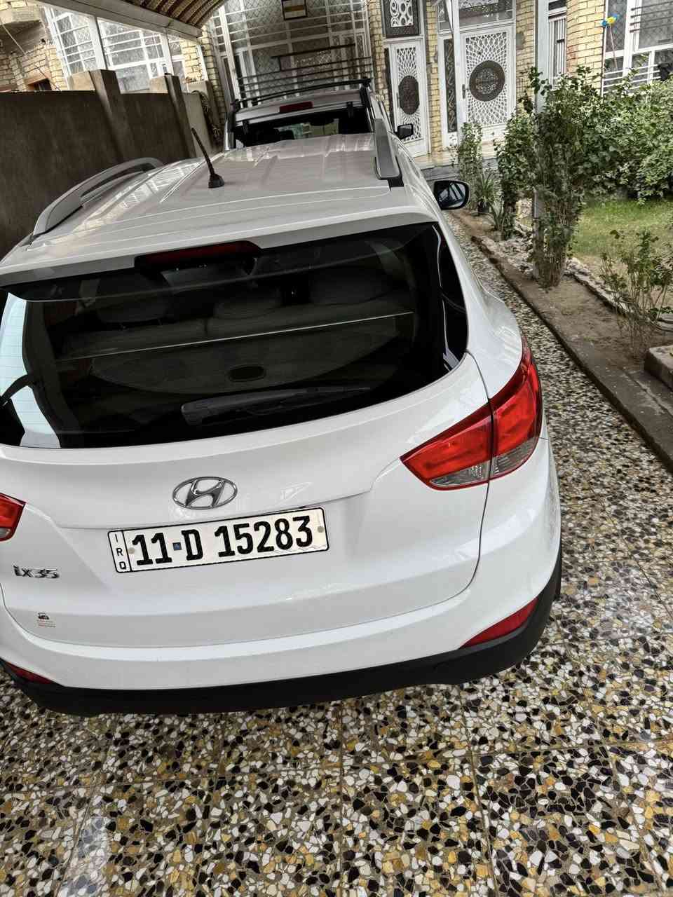 السلام عليكم للبيع توسان موديل 14
شكل 15 رقم بغداد دولي 
السيارة مكفوله كفالة عامه 
من الصبغ والفتح والتبديل 
كير مكينه تبريد حداديه 
كله كفاله قطعتين تبريد 
شاشه وكامره 
تحكم استيرن 
السعر 157
مكاني كربلاء الاستفسار اكثر 
***********
