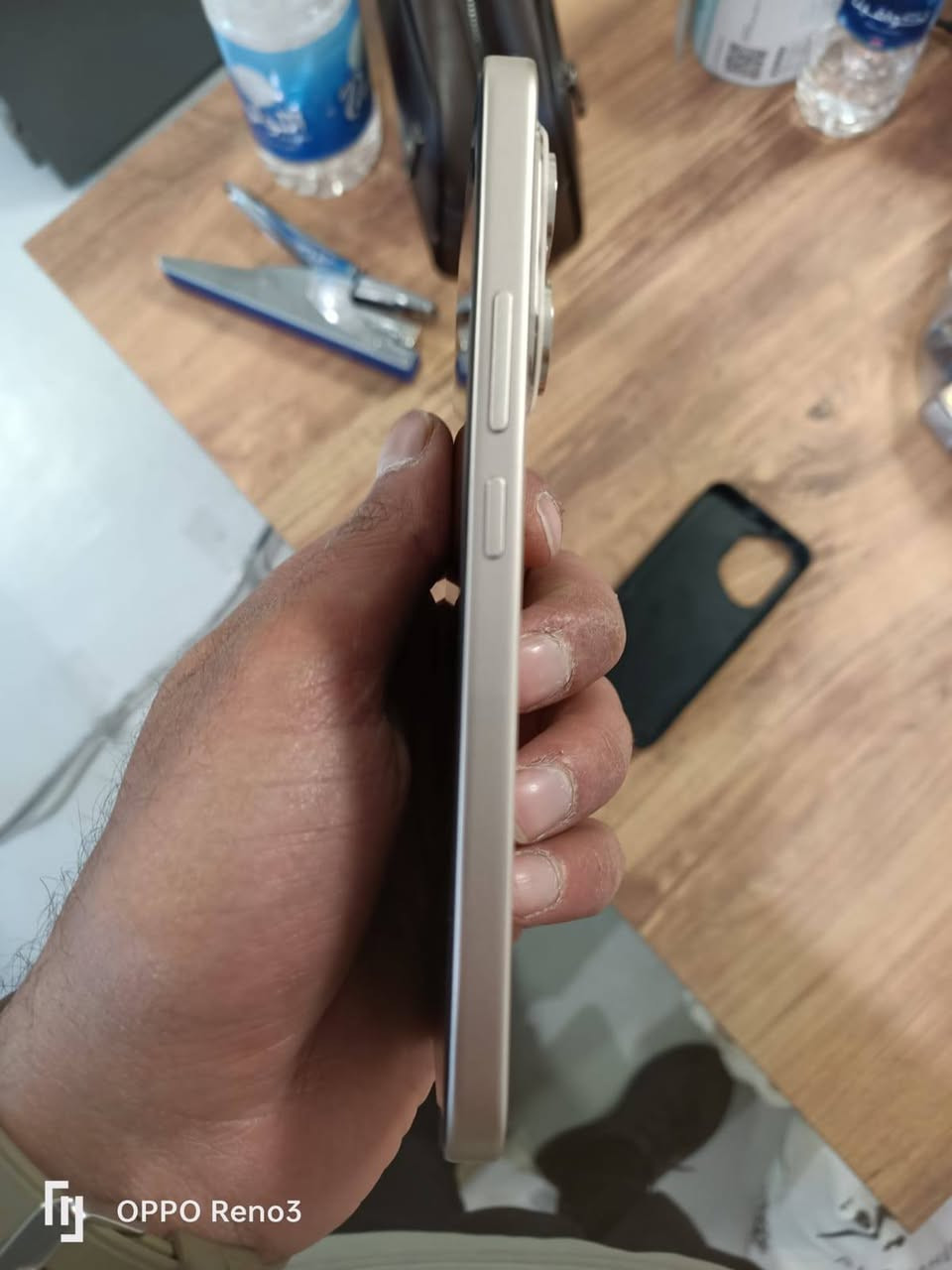 السلام عليكم شباب

هونر 400 لون شمباني نظيف  جدا.
ذاكره 512 كامل الملحقات  واستخدام قليل كلش 
سعره 470  لو عادي مراوس ويه ايفون 14 لو ١٥  لو ١٦  عادي
وانطي فرق عادي

  سبب البيع مكاعد اعرف اشتخدمه اني جناب ايفون


**إذا كنت صاحب هذا الإعلان وتريد حذفه لأي سبب، رجاءا أرسل رسالة إلى الدعم الفني**