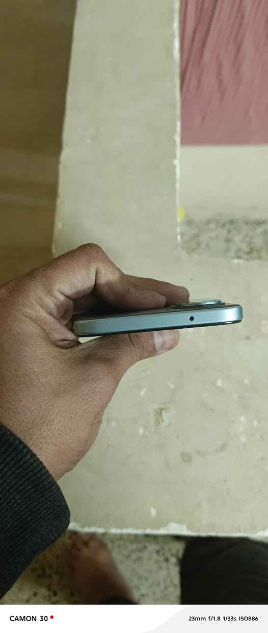 السلام عليكم...

بوكو M7 
عشوائيه 8 خارجيه 256
جهاز لوك مكفول من الشخط والتصليح
بطاريه 100
مشحون 11 مره
للبيع فقط
ملحقاته كامله (كارتونه+شاحنته الاصليه 33 واط+كفره الاصلي)
170000 الف وبيه مجال كلش بسيط
مكاني بغداد العامريه
ماعندي توصيل
***********
