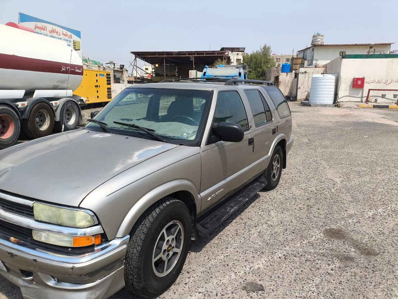 من رخصة الادمن 
سلام عليكم 
سياره للبيع جيمي بلايزر موديل٢٠٠١نظيفه بدون صبغ بيها فقط جراد بسيط واضح بلصور السياره غرفه حلوه دشبول جديد كشنات جلد مدوشم كهرباء فول تخم تاير نقصها تبريد وحداده الشرعي يريد تحويل رقمها بصره مشروع وطني سنوية ٢٥تنتهي وراعيها بصره للبيع او المراوس حسب القناعه 
السعر ٤٥$قفل من الاخير جماعة ال٤٤مجرد ماتجيب طاري تسمع كلام مايعجبك وتحياتي للجميع
مكاني بصرة بصرة
***********
***********
0️⃣7️⃣7️⃣1️⃣8️⃣1️⃣4️⃣2️⃣1️⃣3️⃣1️⃣ البصرة, العراق
