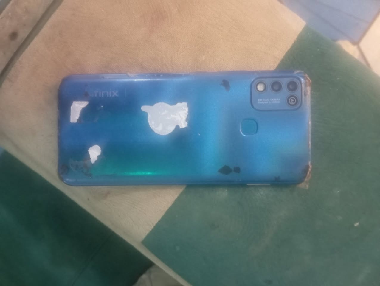 سلام عليكم 
فوني للبيع انفنكس هوت 10 بي كسر بسيط بالشاشة بدون مايأثر ع للمس 
والشحن من يوصل 40 تخلي ع الشحن لازم بي صرف شحنة زين بس من يوصل 40 مع هدية شاحنة وهدفون وكفر السعر 40 الف


**إذا كنت صاحب هذا الإعلان وتريد حذفه لأي سبب، رجاءا أرسل رسالة إلى الدعم الفني**