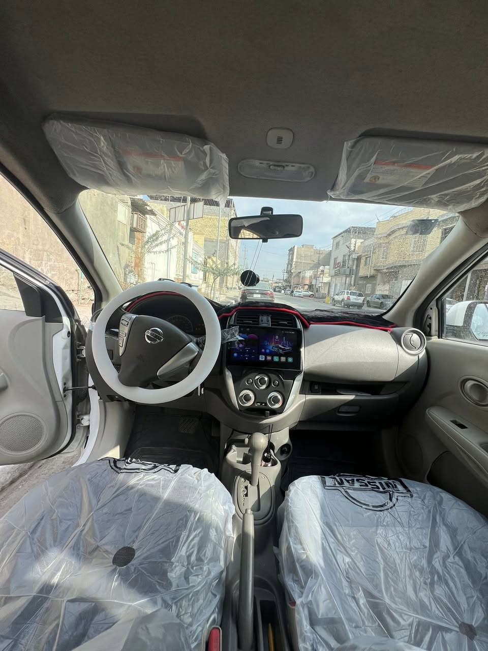 سلام عليكم سيارة نيسان سني هندي موديل 2021السيارة ضربتهه بچم بس الضربه ماواصلة للمكينة گير مكينة بلادي رقمهه بغداد انكليزي جديد السيارة بأسمي التحويل ثاني يوم سعرهه 93 وبيهه مجال مكاني البصرة_ المشراق القديم 
الرقم:***********
