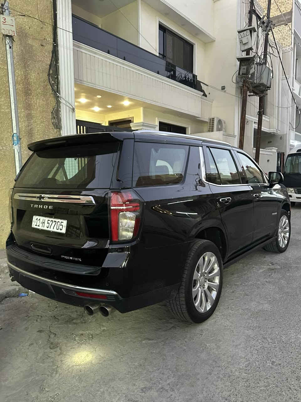 سلام عليكم تاهو موديل 2022 براميرا فول مواصفات للأخير ماشية 77km مكفولة بيها بارد بسيط بالجاملغ السعر 500 العنوان بغداد البنوك ***********
