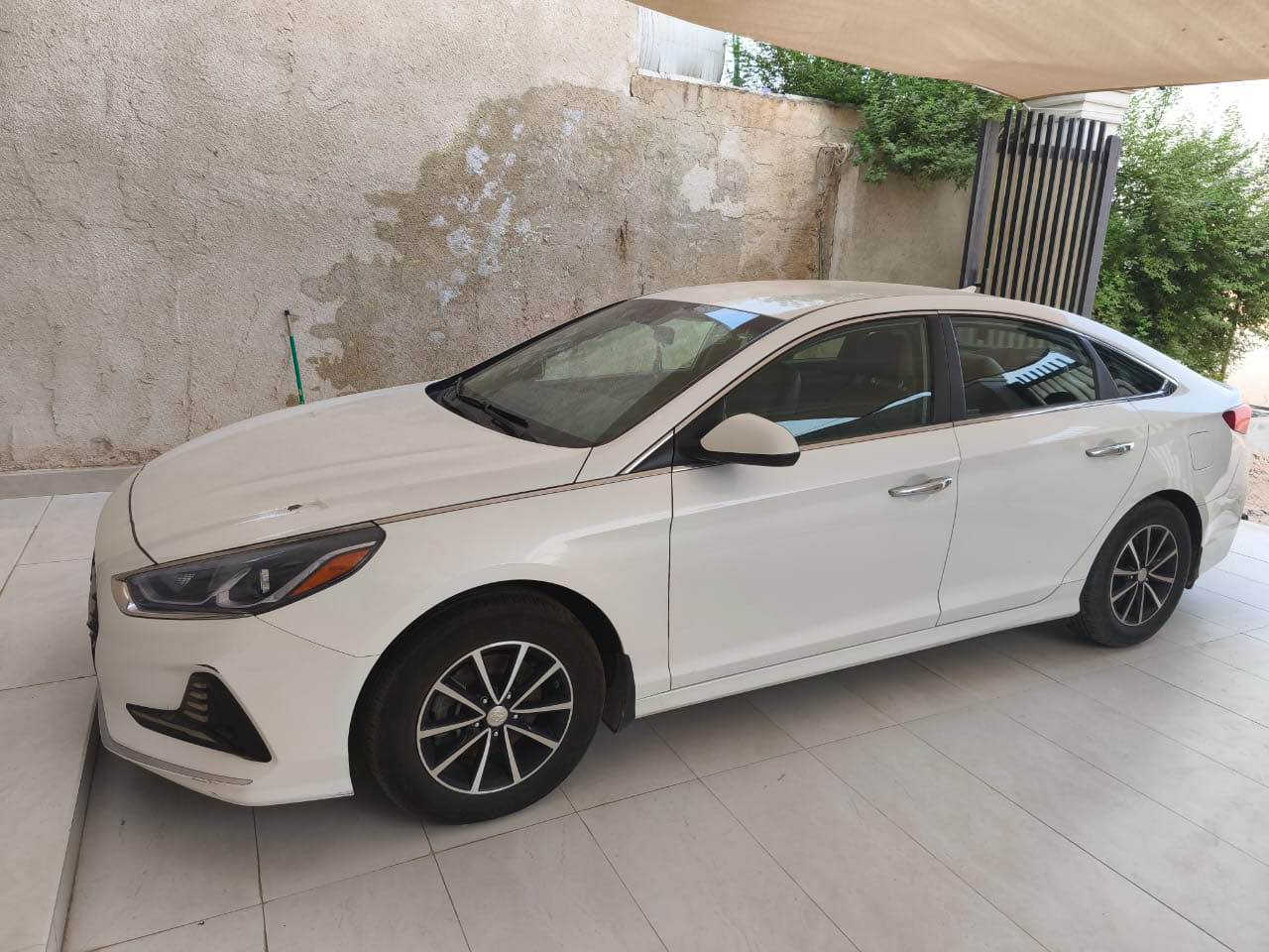 السلام عليكم #للبيع
سوناتا 2018
وارد امريكي
مكينة2400 GTi ماشية اقل ال70الف
مكينة وتبريد وحدادية 100%
رقم اربيل سنوية لغاية شهر 2026/9

السعر 145 وبيه مجال مكان السيارة البصرة ام قصر
للتواصل اتصال فقط ‭0770 676 3348‬ البصرة, العراق
