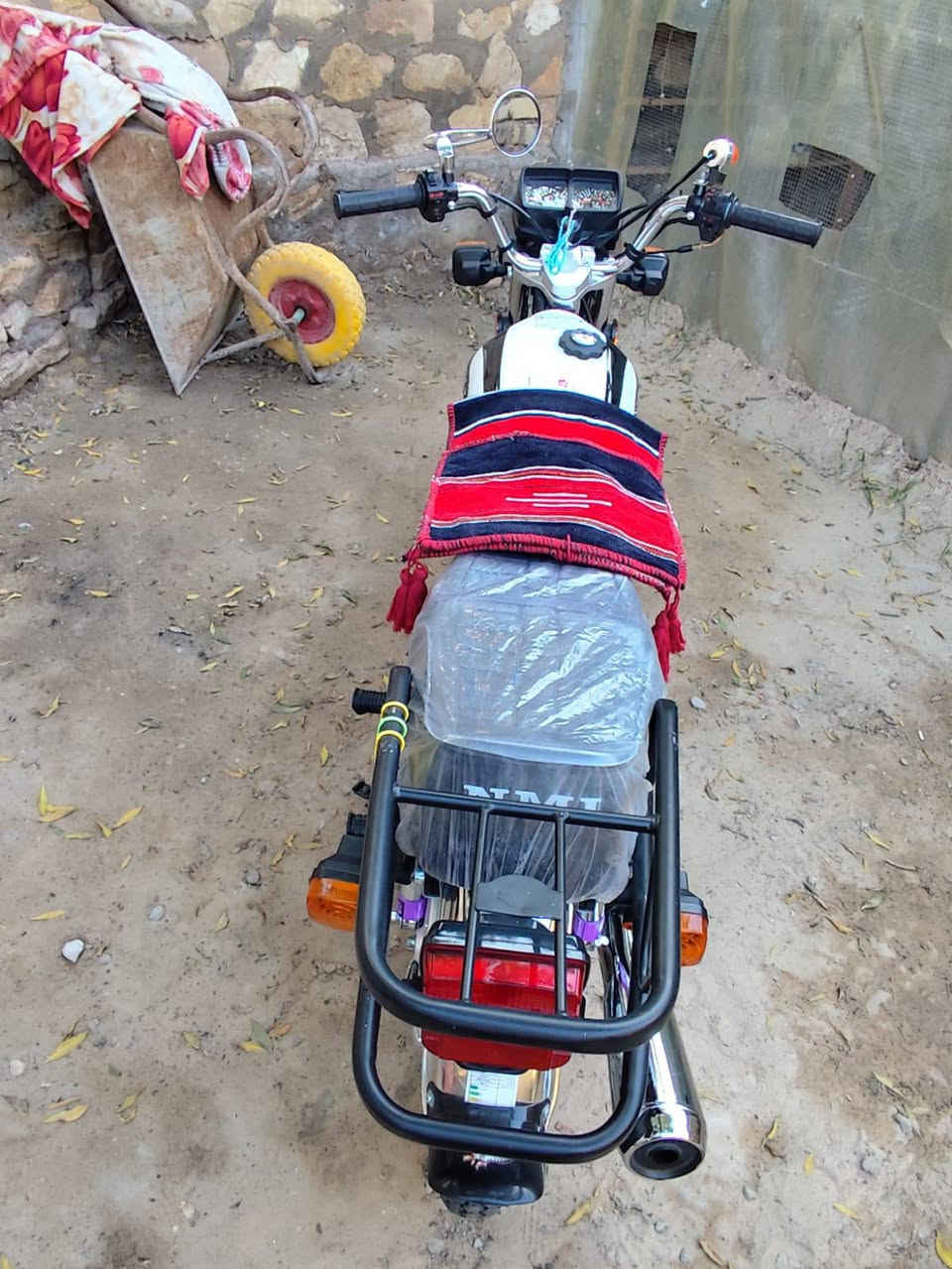 للبيع دراجه وكيليه انضف من الصوره مكان مشخاب السعر مليون ***********
