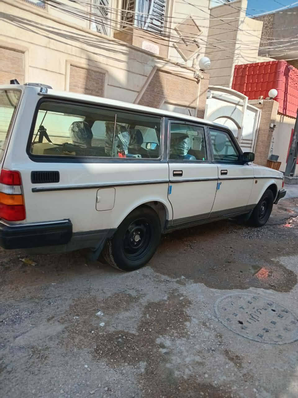 فالفو 240

مكينه بلادية 

موديل90 

رقم الماني جديد 

العنوان كربلاء
 السعر 65 وبيها مجال 
***********
