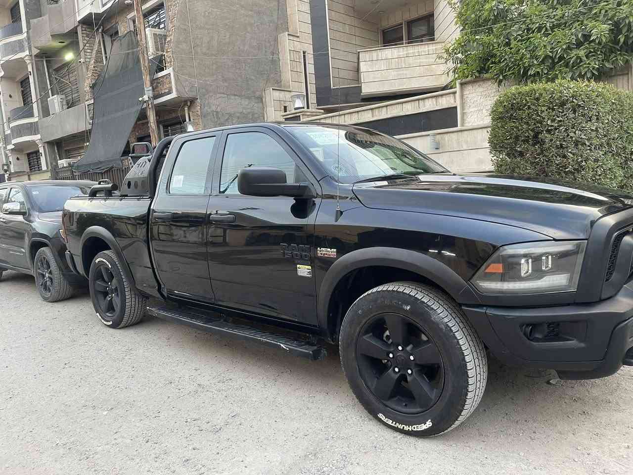 سلام عليكم  RAM موديل 2020
كلاسك 

حادث بچم جاملغين وبديد تبديل 

باب صغير بدي طويل 

سياره عليه ادامه كامله متصرف كلشي عليه

تايرات بلكيات باتري كله مبدل 

حساس خلفي كامره خلفيه

نضيفه  

سعر 195 ورقه

ترهم مراوس لاندكروز  او برادو موديل 8 او 9 او 10 او 11 او 12 

متواجد فيس خاص او اتصال

***********
