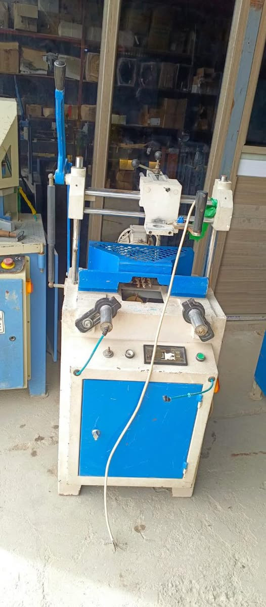 مكائن pvc نوع سليم سنكل نظافته ‎%‎75 كامل مع كمبريسر 250لتر مكاني كربلاء العطيشي  عمود 348السعر نهائي 29$ اخوان  بدون عمله الي يفيده السعر يتصل *********** واتساب فقط
