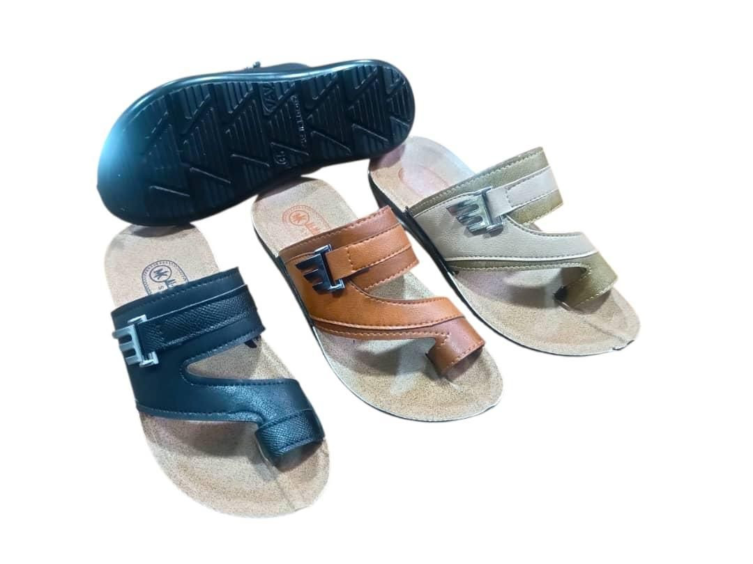 تنزيلات.... جملة فقط.. لايوجد مفرد
شحاطة رجالي اصبع فقط درجة اولى 
سعر الدرزن 32 الف. عده موديلات والوان
قياس رجالي من 40 الى 45 
🚛يوجد توصيل لجميع المحافظات.


**إذا كنت صاحب هذا الإعلان وتريد حذفه لأي سبب، رجاءا أرسل رسالة إلى الدعم الفني**