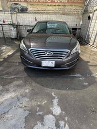 ٢٠١٧ سوناتا امريكي حادثها بهذه الصفحة الي مغلفه بالابيض وبيها طعجات بس...