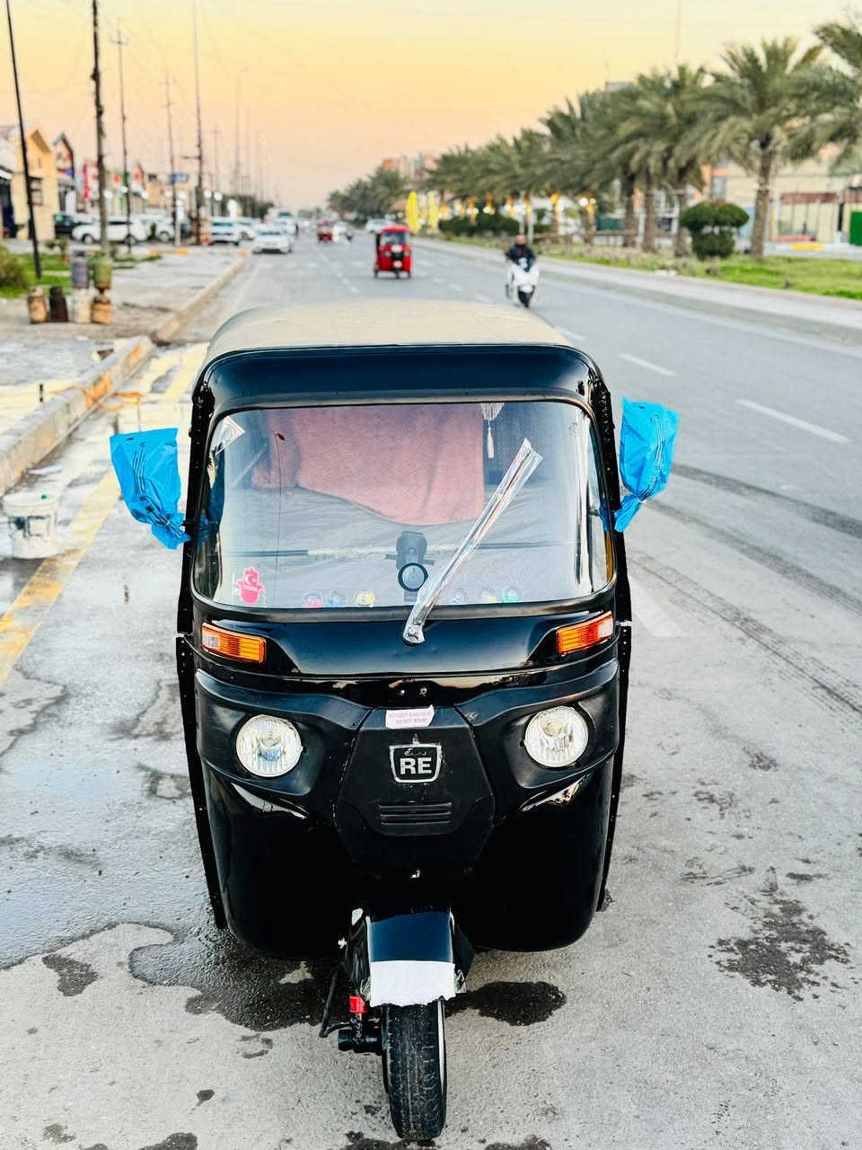 سلام عليكم شلونكم شباب تكتك لبيع موديل 2016 /11 /28  تكتك حلوه نظيفه تعمير عام صبغ جماليه السعر 4500  بيه مجال كهربائيات كلها شغاله اوراق المصطفى مدفوع بس جمرك من الرقم الالوان بغداد شعب حي التجار رقم الهاتف *********** اتصل علي وبخير وتدلل 📞🫶🏻
