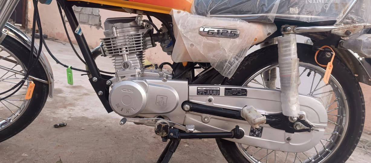 السلام عليكم للبيع دراجه نامه موديل 2025 بعدهي جديده اوراق سكنر دراجه مكفوله كفاله عامه دراجه شلعه ومعدل فول السعر خاص وهاذه رقمي ***********
