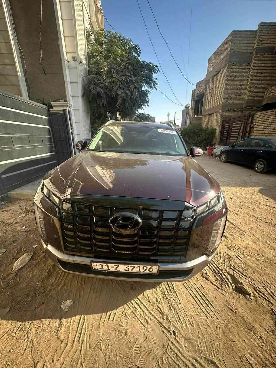 سلام عليكم ورحمة لله
💜بلسايد موديل 2024 فئة لمتد 7 راكب منفصل vip فول مواصفات قطعتين سلايد ماشية 30 الف كيلو وارد امريكي لون مميز داخل اسود6 كامرات محيطيه وسياقة ذاتيه شاشة دجال وهواي من المواصفات حادث سياره سطحي خفيف جدا جزء بسيط من صندوق حادثهة خفيف جدا استخدام شخصي قليل 

سعر السياره 355 بيه مجال قليل 

عنواني بغداد الدورة خلف مول العراق 

***********
