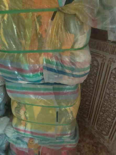 السلام عليكم السعر فقط ١٠٠ الف دينار باله ملابس اطفال وزن ١٠٠   كليو يعني دبل اتلبس من عمر يوم الى حد عمر ٨  سنوات مشكل الملابس  كميه قليله فقط عشر بالات الموقه قريه شكرا ***********
