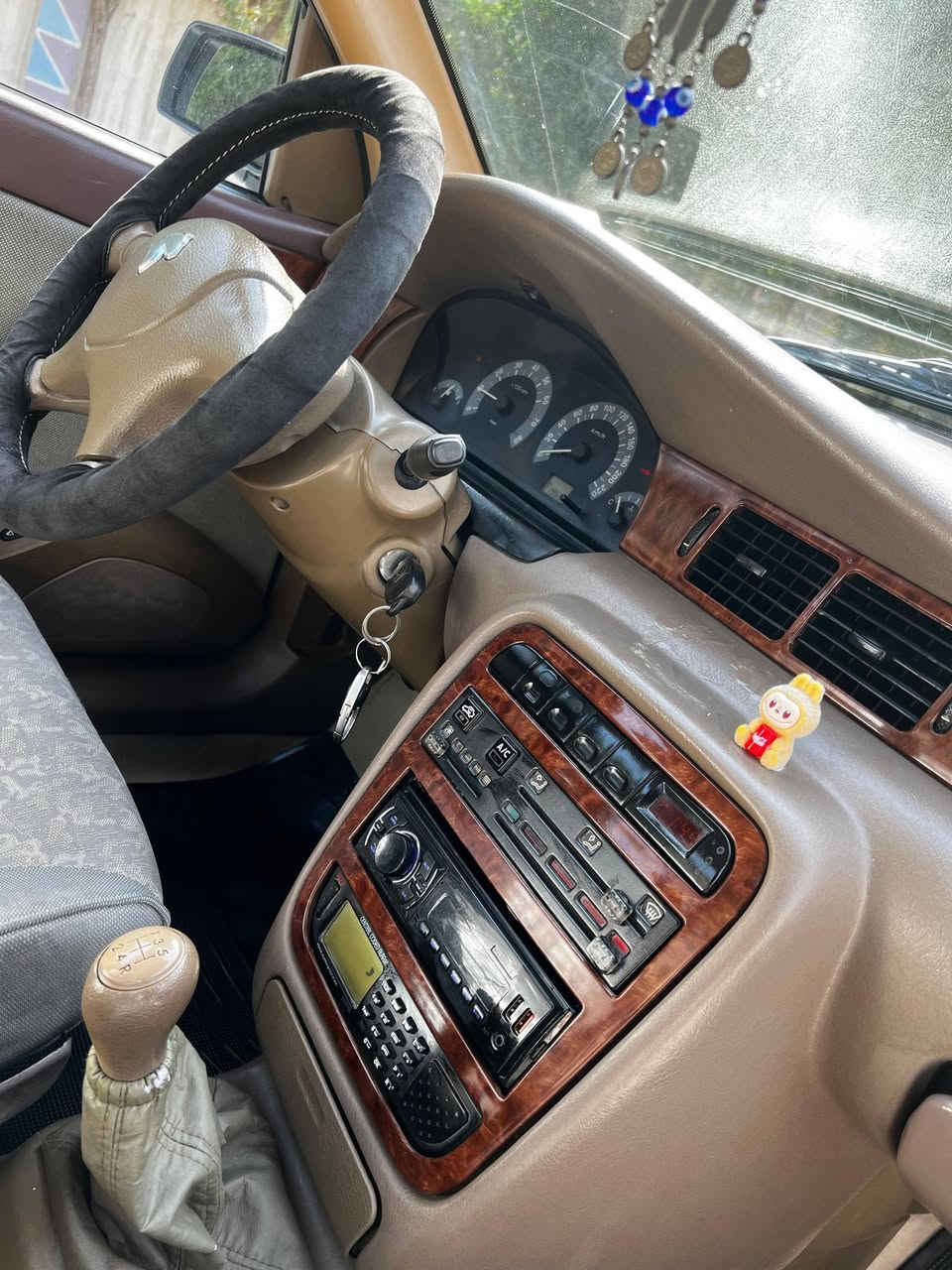 السلام عليكم سمند موديل 11 مابيه لاضربه ولاصبغ ولا تبديل كير ومحرك وصدر امامي وخلفي كله جديد تبريد ثلج تخم تاير جديد كهربائيات كلهه شغاله دواخلهه على وضع الشركه بأسمي ارقام وهزه جديده السياره جاهزه ومابيه اي نقص يعني مال جناي عارضه 50 وبيه مجال بسيط مكاني بغداد تقاطع درويش *********** الشراي يتصل ويدلل
