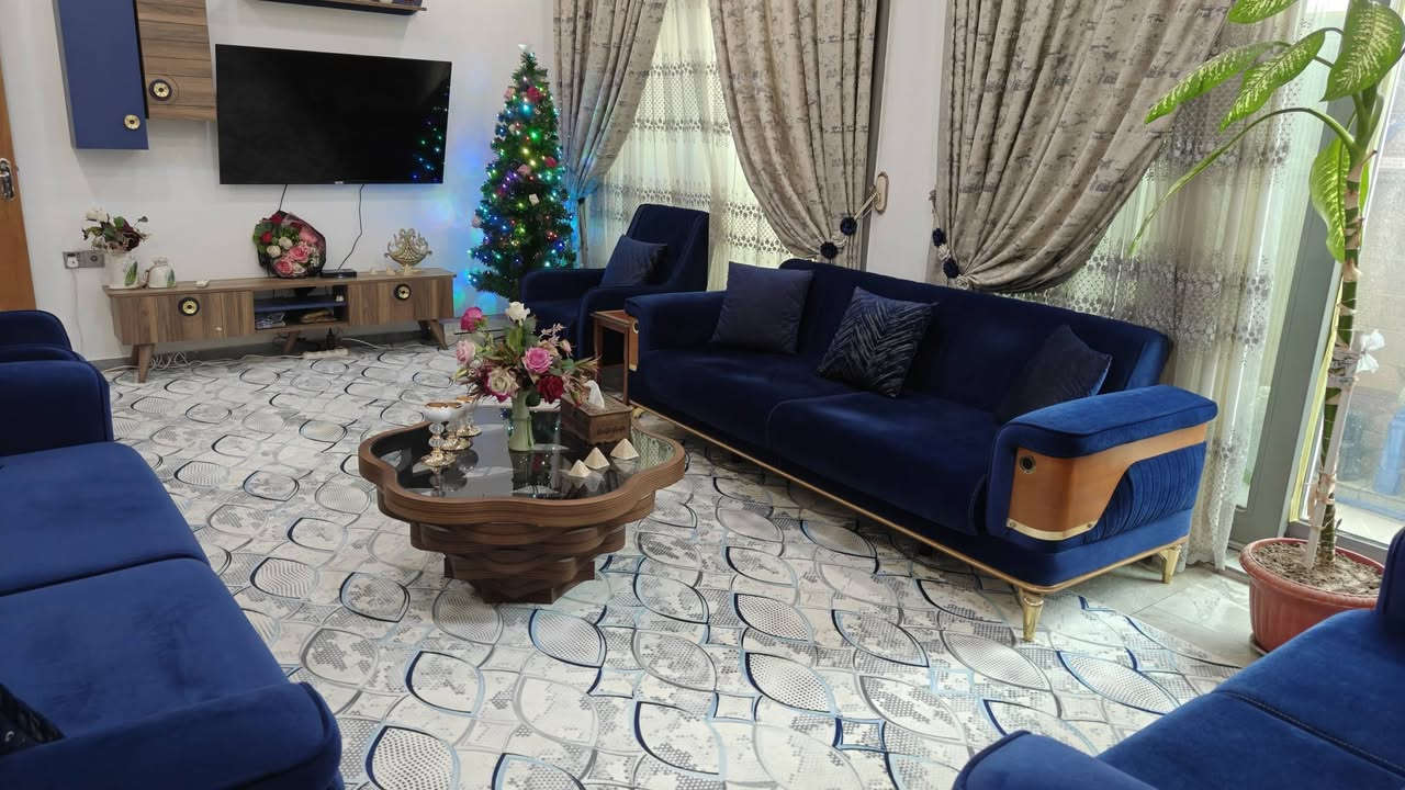 💠مجمع جوهرة المحيط
💠 للبيع المستعجل / مجمع جوهرة المحيط / الكاظمية 
💠شقة دوبلكس طابقين ركن عند مدخل بوابة المجمع
💠مساحة البناء (الطابق الارضي +الاول) = 353.05 متر مربع
💠تأسيس كامل للمطبخ في الطابق العلوي 
💠مطبخ تصميم ايطالي مؤثث كامل في الطابق الأرضي 
💠صالة واستقبال + 4 غرف نوم (2 غرف نظام سويت حمام كامل المحتويات) 
💠2 حمام رئيسيات ( جميع الحمامات كاملة التاسيس) بالطابق الارضي و الثاني
💠وجود مدخل للبيت من الطابق الارضي ومدخل مستقل خاص بالطابق الثاني
💠نظام تدفئة وتبريد مركزي + موقف سيارة + نظام حريق + زجاج مزدوج عازل للصوت  
💠المجمع يقع في بغداد / الكاظمية مدخل المحيط قرب بوابة بغداد ، خلف مرور الكاظمية بمحاذاة منطقة الطي
للاستفسار اكثر واتس اب :***********
