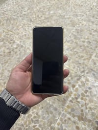 ريلمي 12 برو بلس فايف جي الجهاز نظيف بس مكان السيم كارت عاطلة والباقي ...