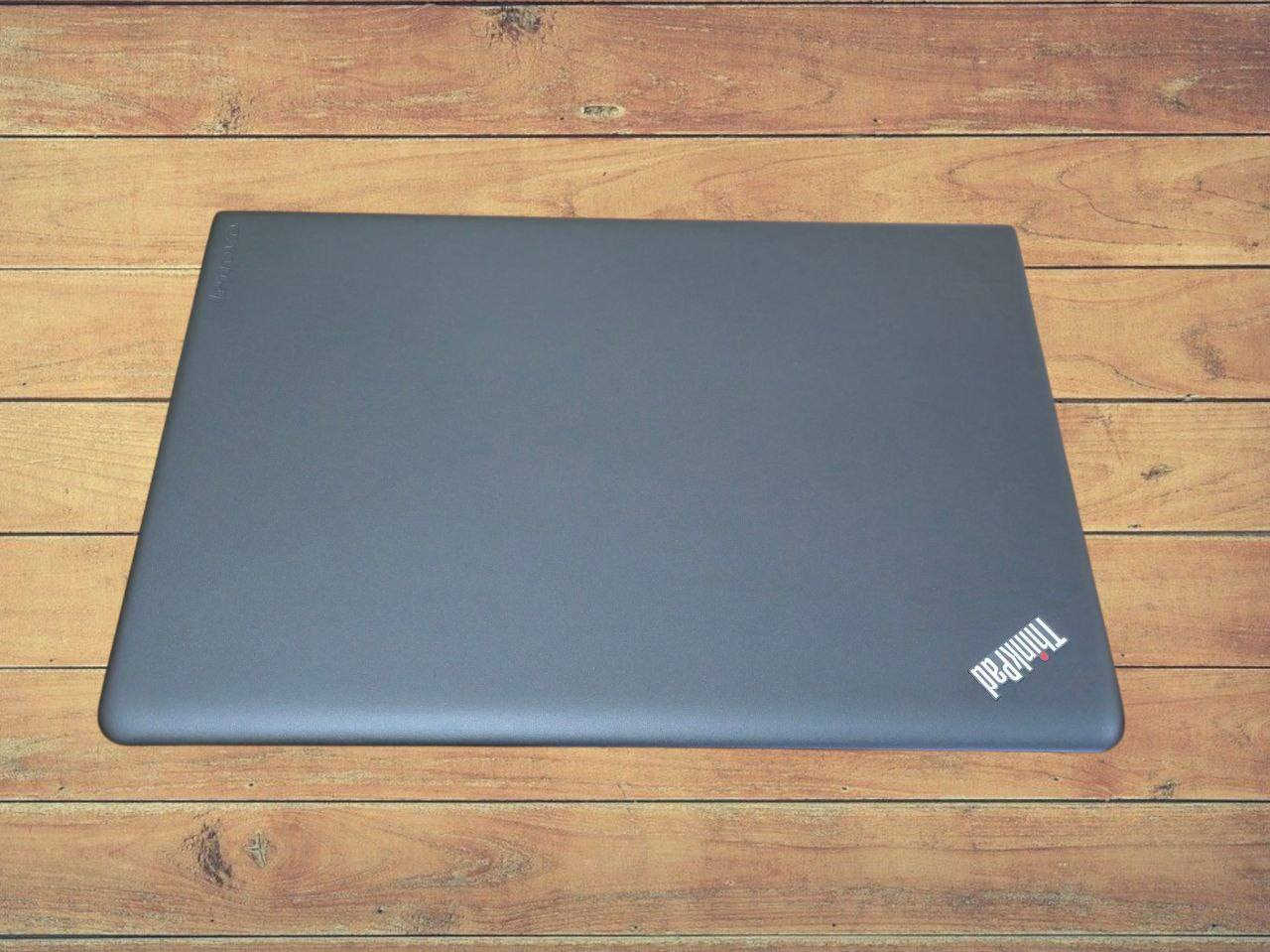 💻لابتوبLenovo ThinkPad E560 بحجم شاشة 15.6 انج الكبير  
🔥بسعرر 210,000  الف دينار فقط 
🟣بنظافة 100% وضمان لمدة شهر كامل✔️
⚡️أقوى سعر في العراق 💁

💻لابتوب ممتاز لرجال الأعمال، الأساتذة ،طلاب الجامعات ، الدراسة والطباعة والتصميم، والبرامج الهندسية، و الاوتوكاد،والماتلاب، والألعاب🎮
يجمع بين الأداء والجودة بسعر ولا أروع!

✅المواصفات الكاملة:
🟩 المعالج Cor i 5 
🟩 الجيل السادس 
🟩 الرام 8 گيگا DDR4 
🟩 الهارد 256 GB نوع SSD السريع جداً 
🟩حجم الشاشة 15.6 انج الكبير 
🟩 كارت شاشة Intel 4 GB
🟩بطارية ليثيوم ممتازة جدا تدوم ساعات طويله 🔋
🟩 يحتوي على جميع المنافذ 
🟩يحتوي على مشغل اقراص DVD 
💥ملحقات الجهاز
🔌شاحنة الاصلية ➕ حقيبة هدية 🎁

 •يتوفر توصيل لجميع محافظات العراق 🚗
 • فحص شامل قبل الاستلام مع ضمان شهر كامل 

📞للطلب والاستفسار راسلنا الآن :
على الخاص او على الواتساب
الرقم ⬅️ ***********
__
#لابتوبات #لابتوب_مستعمل #لابتوبات_العراق #عروض_لابتوبات #لابتوب_اصلي #لابتوب_رخيص #لابتوبات_بغداد #ThinkPad #Lenovo #حاسبات #حاسبات_محموله #حاسبات_بغداد #لابتوب_للطلاب #لابتوب_للمكاتب #لابتوب_للالعاب #مكتبيات #الكترونيات
