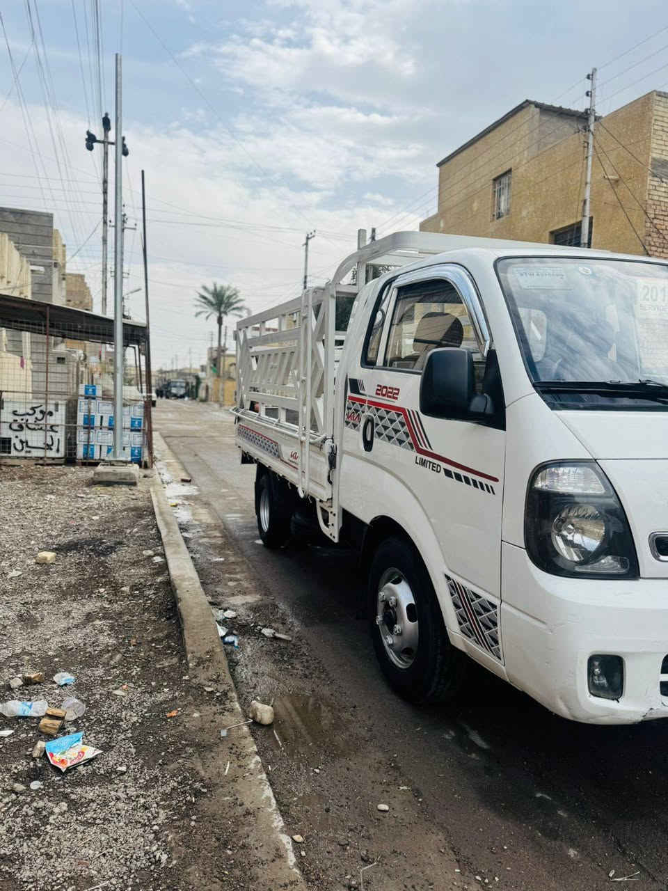 سلام عليكم كيا البيع موديل 2018سياره كفاله عامه تخم تاير ويل محور 14لمكينه بيه بدايه تبخير رقم نكيلزي بسمي تحويل ثاني يوم مكان بغداد السعر 135وبيه مجال حل لجيه ***********
