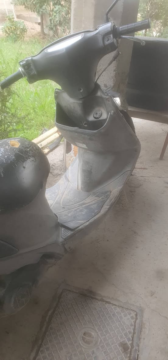 السلام عليكم دراجة للبيع ادرس سازوكي ١٢٠ للبيع دراجة كله جديد محرك نوزل ***********
