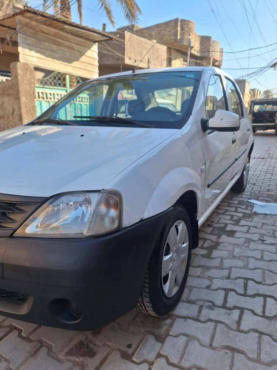 رينو لوكان موديل 2010فحل مكينه وكير مكفولات صدر جديد 
سنويه جديد هزه جديده شرط تحويل  جامه جديده
مكفوله ضربه وصبغ ما عدا الهلال الخلفي 
سياره جديده وجاهزه مابيه اي نقص 
السعر 52وبيها مجال للشراي 
مكاني بغداد الشعب ***********
