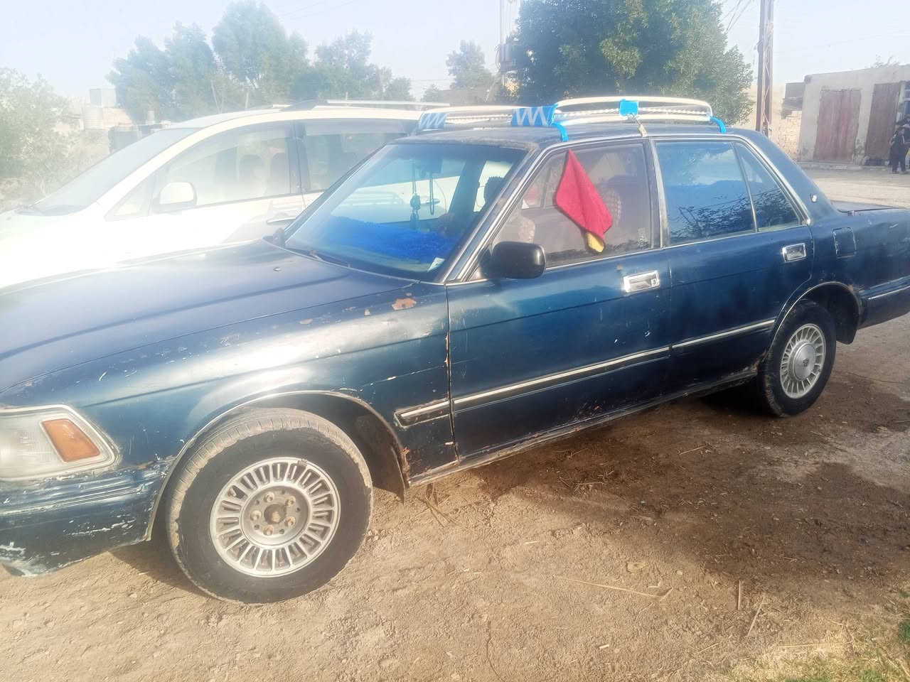 سلام عليكم ورحمه الله وبركاته سياره اللبيع سوبر سيدان موديل 90 بسمي رقم بغداد كير ومكينه خير من الله ذي قار قضاءالنصر سعر 35 وبيه مجال سنويه سنه 30 ***********
