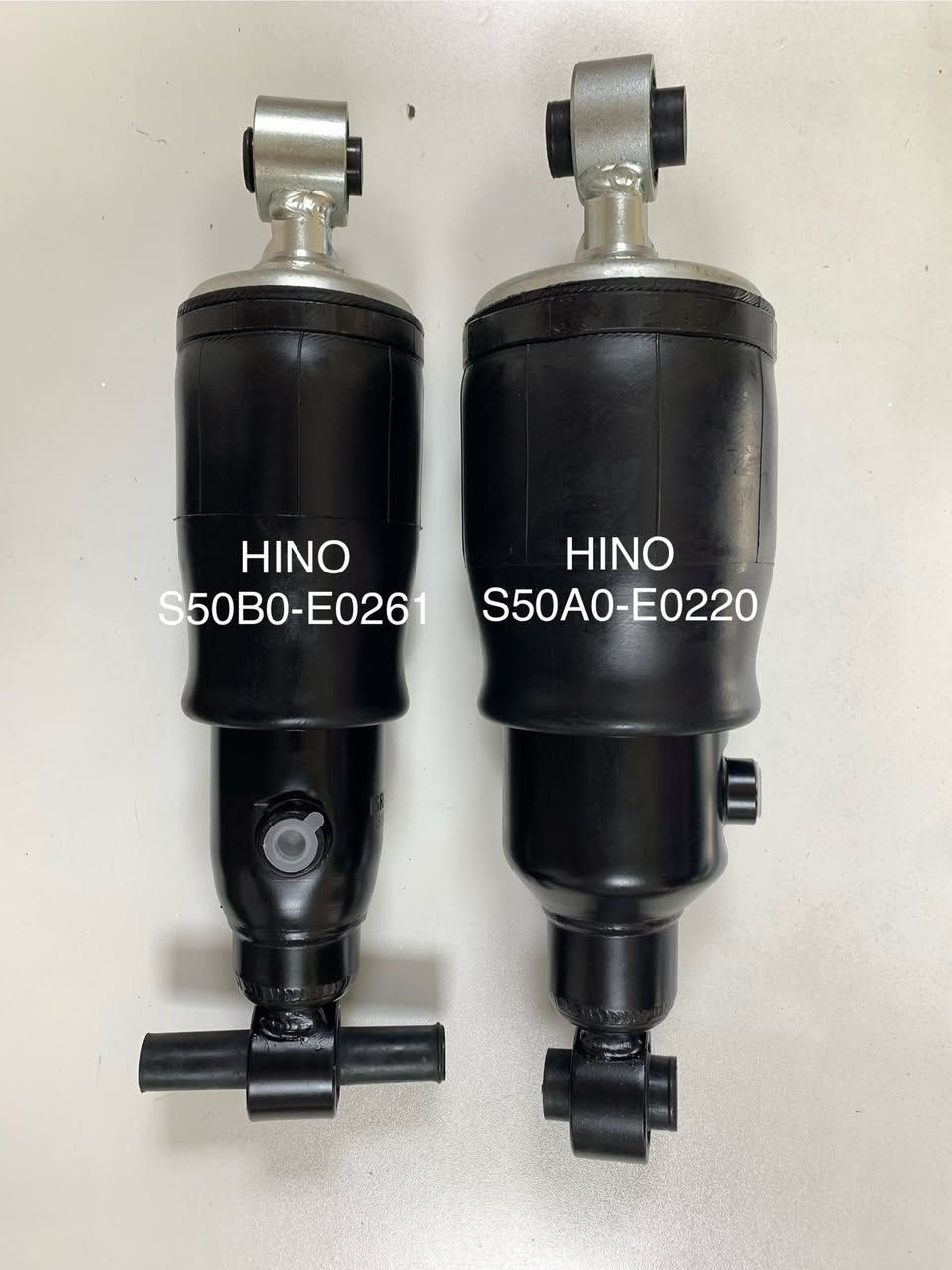 🔥Professional Truck Shock Absorber Factory Direct Supply🔥
✅Fit for all European trucks: Volvo, Scania, DAF, Iveco, Mercedes-Benz
✅Super durable | Stable performance | Longer service life
✅Wholesale prices | Quality guaranteed | Bulk orders welcome
🤝Cooperation with wholesalers & traders
📲Contact me: WhatsApp ￼⁨137 8199 5197⁩
#TruckShockAbsorber
#EuropeanTruckParts
#HeavyDutySuspension
#VolvoTruckParts
#ScaniaParts
#DAFTruckParts
#IvecoParts
#MercedesBenzTruck
#CommercialVehicleParts
#TruckSuspensionParts


**إذا كنت صاحب هذا الإعلان وتريد حذفه لأي سبب، رجاءا أرسل رسالة إلى الدعم الفني**