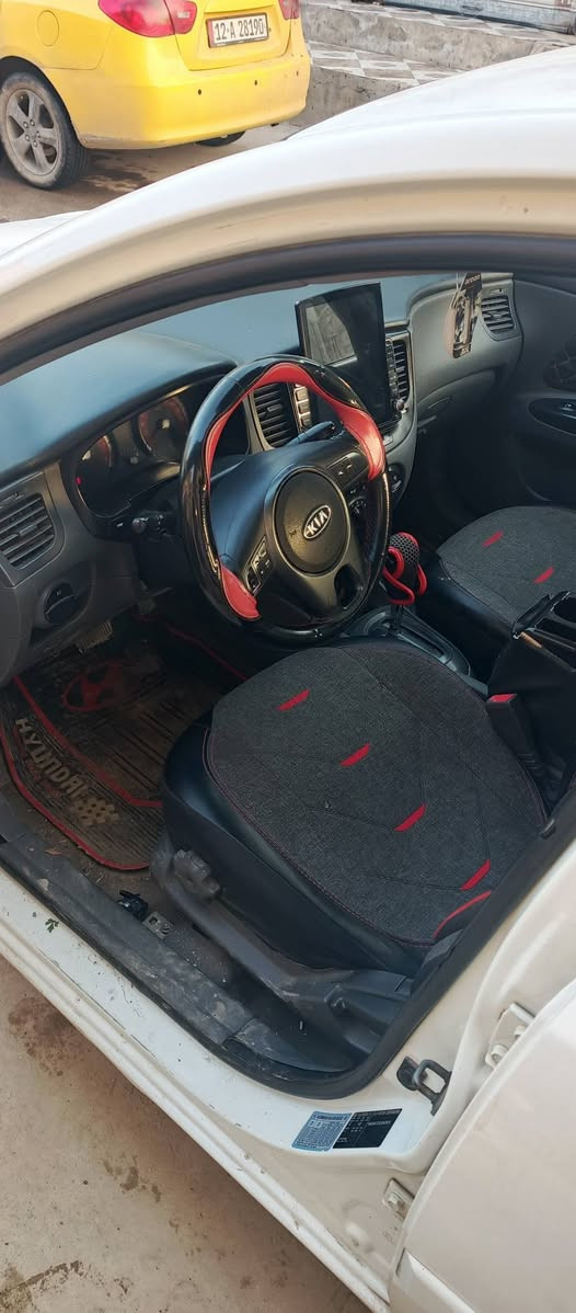 سلام عليكم
رقم أربيل
شرط تحويل 
كربون بانزين 
محرك 16
صافيه مصفيه 
مرور هيه 
طختها جاملق امامي 
سقف اتنت
105وبها مجال 
***********
***********
