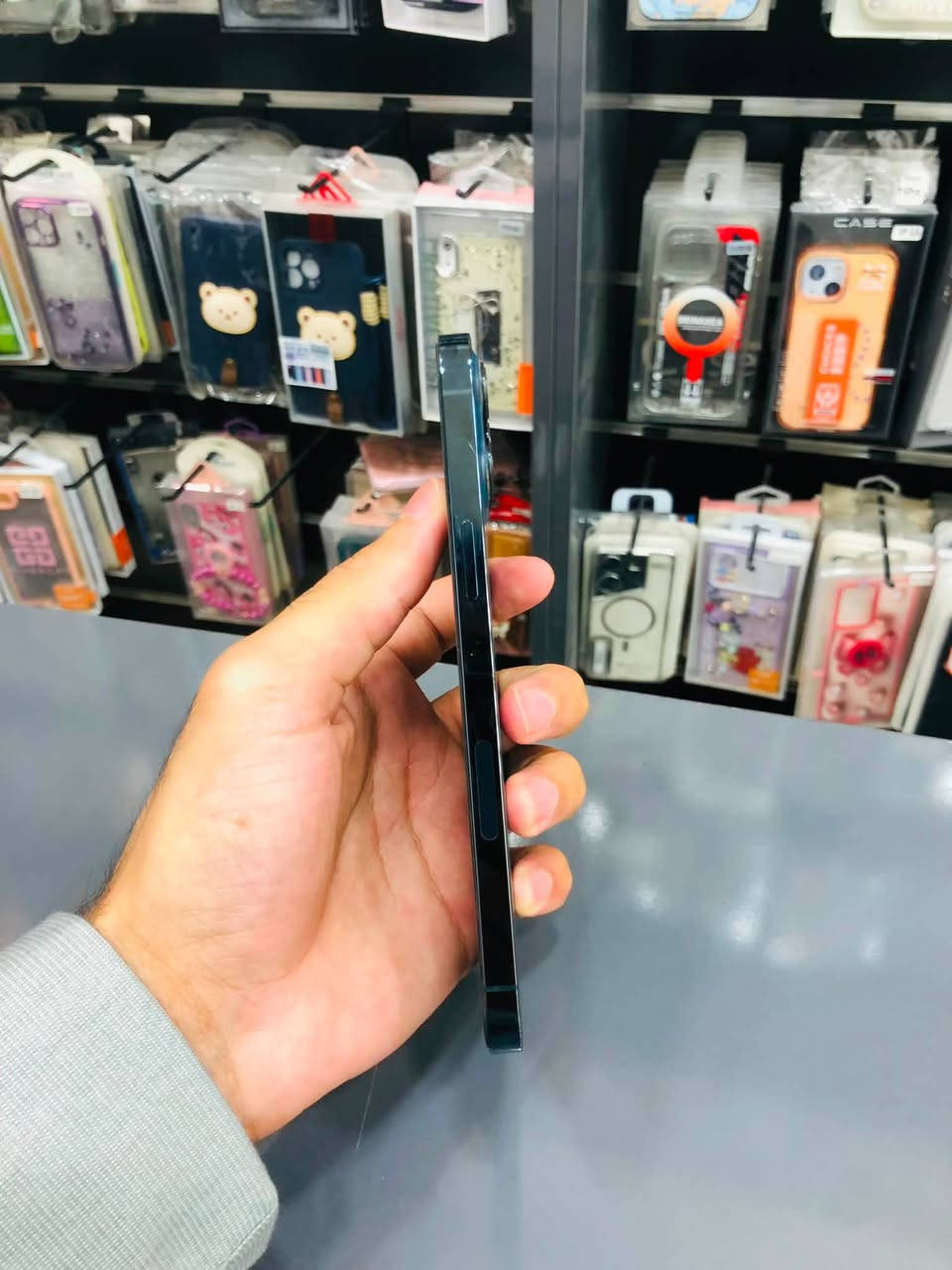 🔥 عرض خاص🔥 

‏
‏📱 ايفون12ابرو ماكس مستعمل 

💵السعر 475الف

💾ذاكرة 256GB

عربي شرق اوسط ضمان ماستر
غير مفتوح zaa

  ————————- ————————
🏛العنوان: صلاح الدين تكريت شارع زهور مقابيل مجمع كنزا مجاور كوين هاتف 📞 ***********
