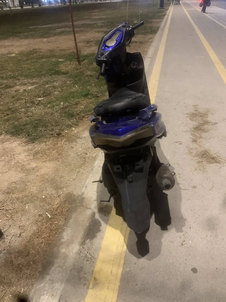 سلام عليكم دراجه سكنس للبيع كلشي شغال بيه سلف او هندر كهربايات شغاله لسعر ..300 او بيه مجال محتاج او ريد بيع الرقم وتساب او تصال/
مكاني الحيانيه ***********
