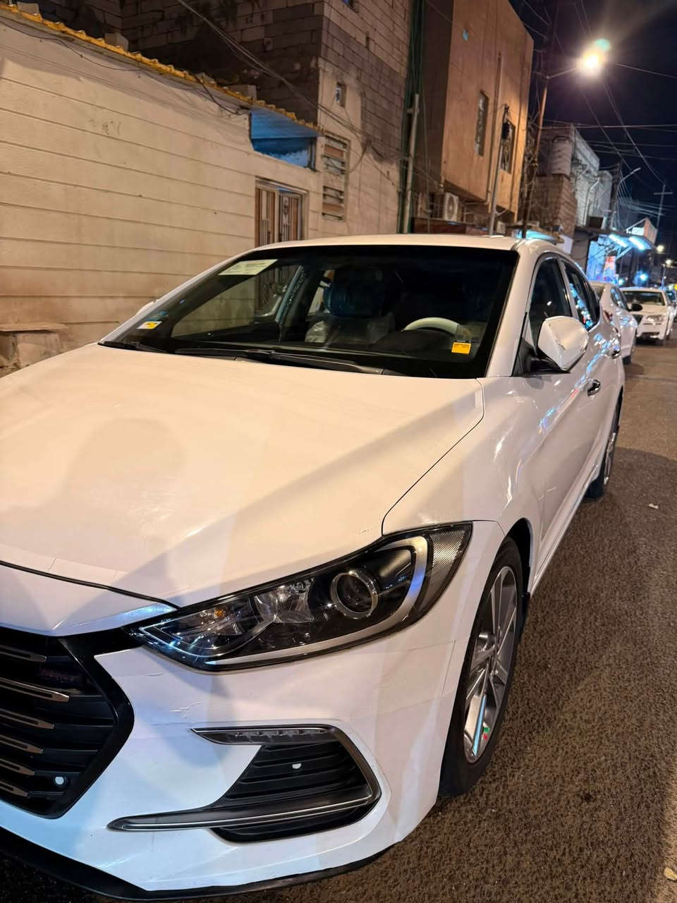سلام عليكم النتره سوبر ماشيه 90 السياره كفاله ماعده الطخات بسيطه مرفوقه بالسونار
السياره باسمي مشروع وطني رقم بغداد وين مايعجبك احولك
جاهزه من كلشي هزه سنويه جديده 
السعر 162 وبيهه مجال حك الجيه ممتواجد على الفيس ولا على الواتساب اتصال فقط ***********
