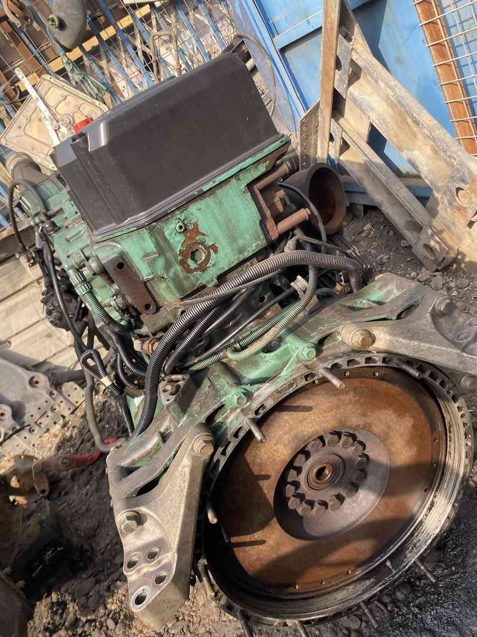 السلام عليكم. 
محرك فالفو حجم 420 أنجكتر مكفول شرط الشغل سعره 32ورقه 
متوفر محرك فالفو 122اوربي سايس10بدون تنقيص بدون بخار ضغط الدهن فول سعره 32وبي مجال 
عنواني جرف النداف الحي الصناعي 
***********
