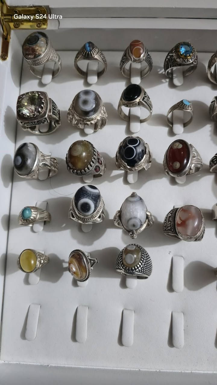 49 خاتم شلعه وحده
عنوان ديوانيه يوجد توصيل

السعر ع الخاص

***********
