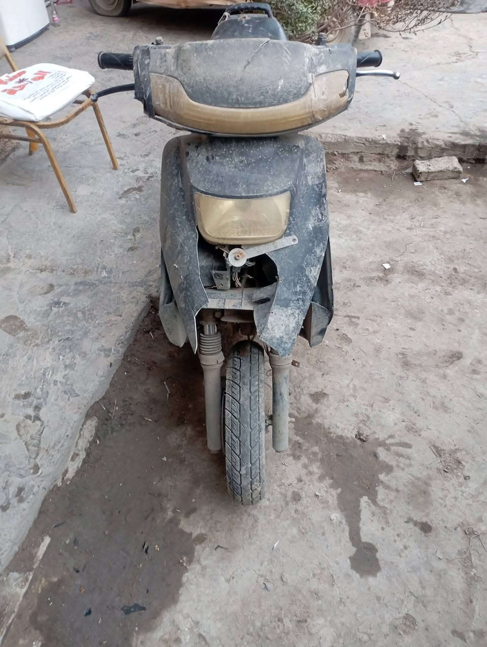 دارجه فراشه للبيع هندر وسلف كهربايات شقاله لا نضوح ولا تبخير عوزه بس باتري بيه شلعه حلوة برقي مال صلنصه طاك مكاني بغداد رقم الهاتف *********** سعره 200 وبيه مجال
