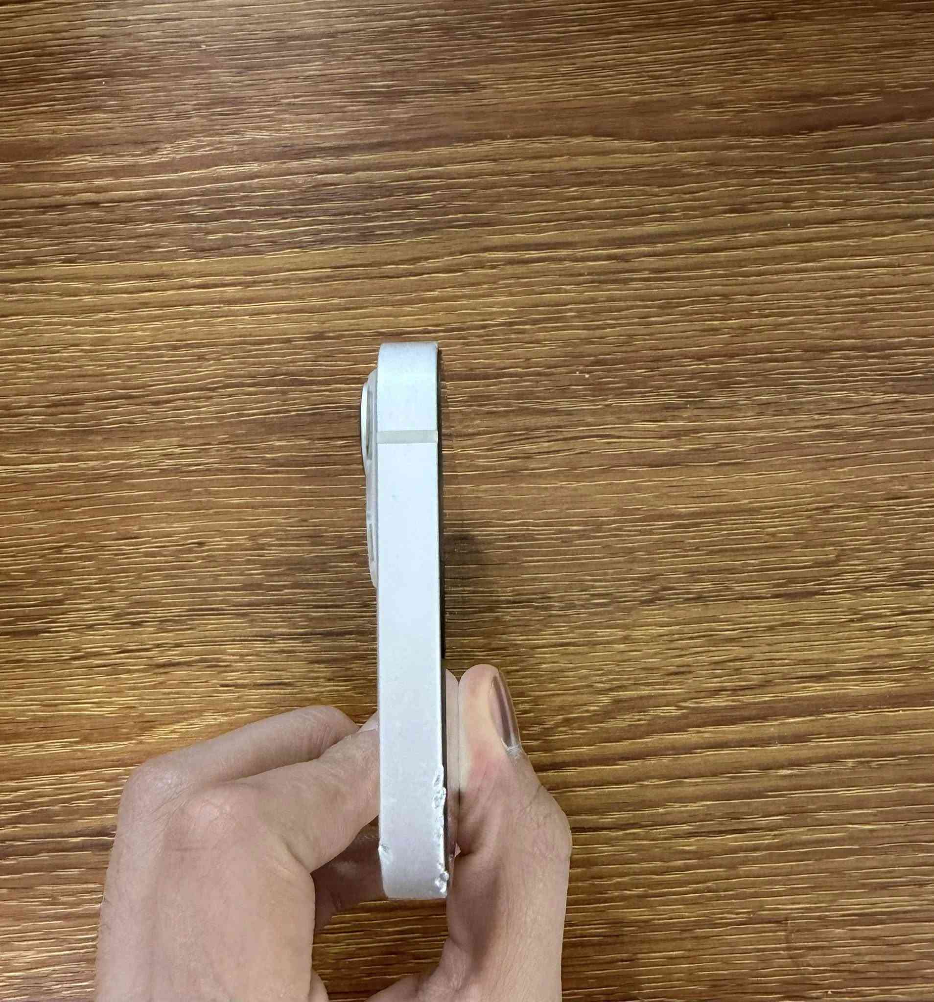 السلام عليكم ايفون 13 عادي ذاكره 128 بطاريه 82 مبدل فقط شاشه فيس ايدي واكف الباقي كله شغال مابي اي عطل وبي هذا الفطر الزغير بل ضهر الجهاز قفله 260 قفل قفل لان بسو ايفون 11 مكاني بغداد الشعب هذا الرقم بس واتساب 💚***********
