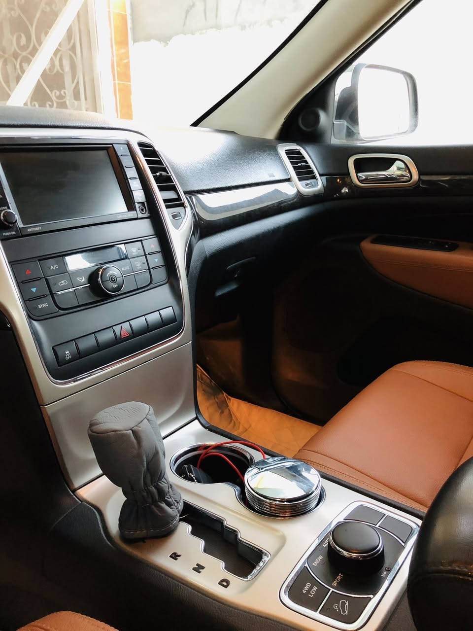 🔴 للبيع جيب كراند شيروكي موديل 2013 خليجي
السيارة نظيفة وما بيها ضرر وبدون قطرة صبغ

🔹 الدواخل: نظيفة جدا جدا 

🔹 فور ويل 

🔹 المواصفات:

 • فتحة

 • بصمة

 • تشغيل عن بعد

 • كشن جلد

 • كشن كهرباء

 • كير ومكينة حدادية

 • تخم تاير جديد

🔹 السيارة مكفولة ورقم بغداد 
وسنوية لل 2030 وباسمي ورقم دولي

🔹 شرط التحويل نفس اليوم

📍 المكان: ديالى

📱 رقم الهاتف / واتساب: ***********

💰 السعر: 197 ورقة

بالعافية على اللي ياخذها �
